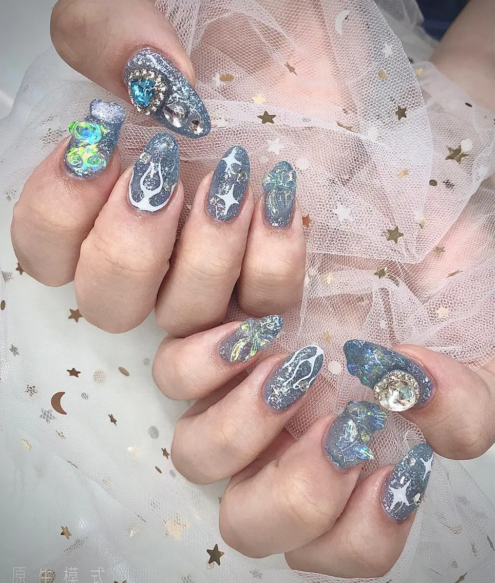 ネイル I-nailロング /ワンホン/キラキラのネイルデザイン