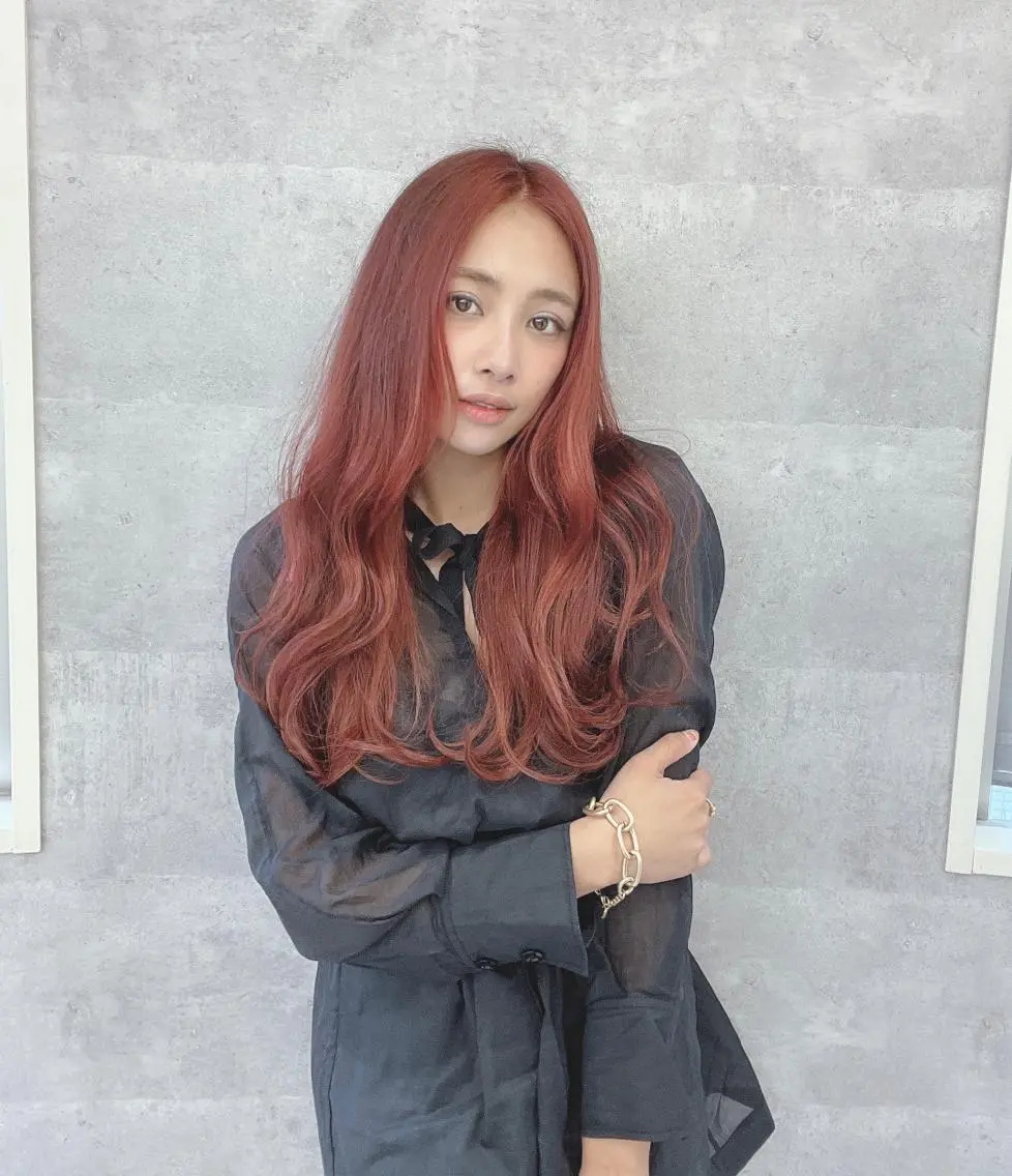 ロング Loob.TOKYO MIYA🌈のヘアスタイル