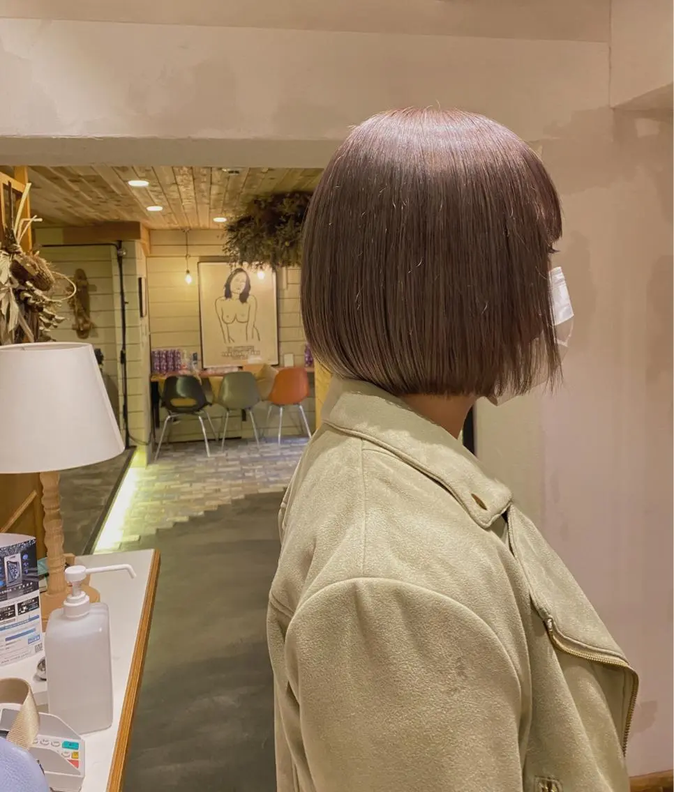 ショート カラー ベージュカラー ミルクティーベージュ 吉田 光佑のヘアスタイル