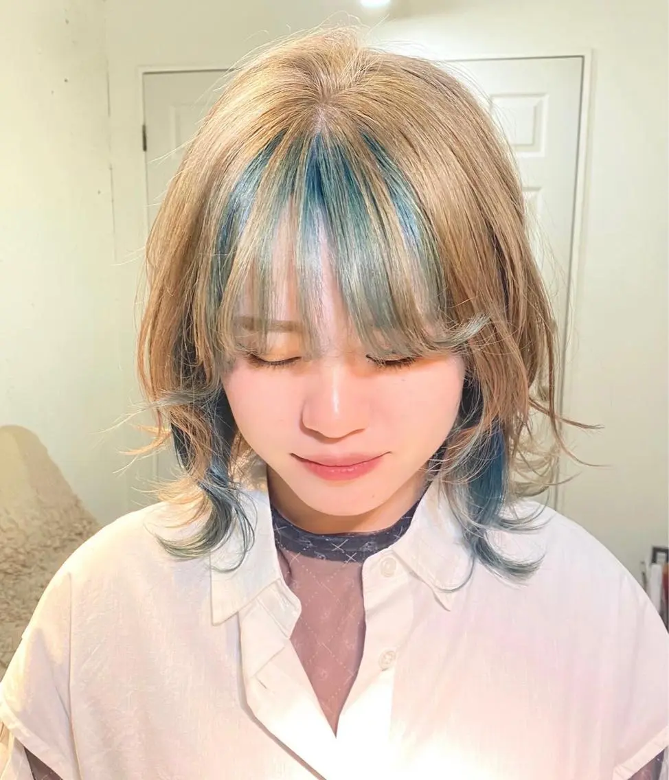 ミディアム カラー 竹内 柚子のヘアスタイル