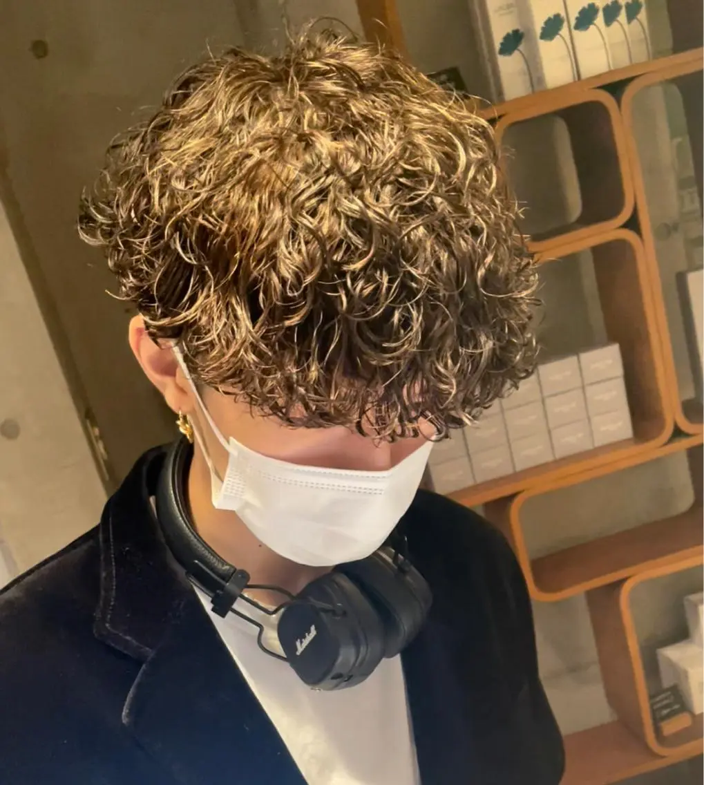 パーマ メンズ メンズパーマ 波巻きパーマ 🌿美髪縮毛矯正 のプロ安川🌿のヘアスタイル