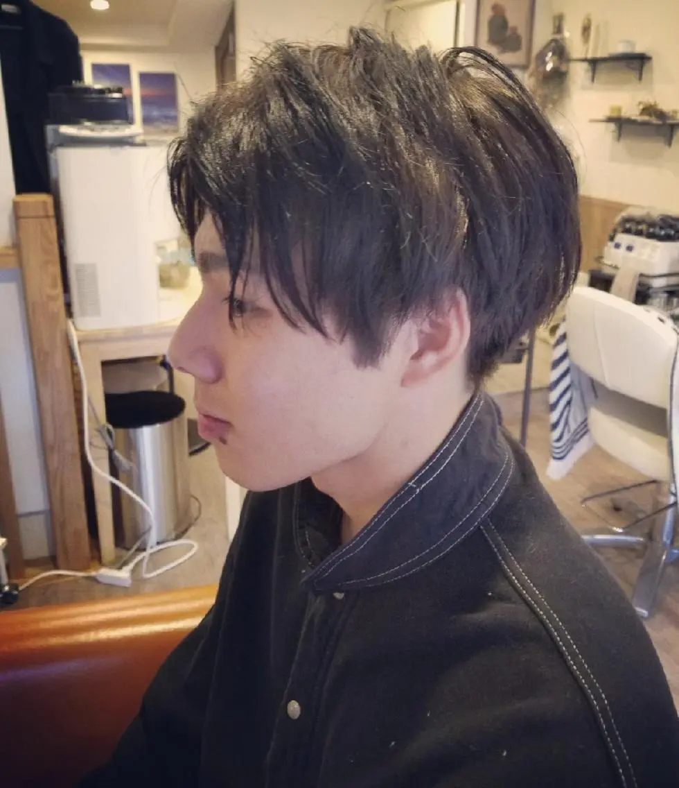 ショート メンズ カラー アップバング マッシュ アディクシーカラー アッシュ 黒髪 spa hair ark 富井直美のヘアスタイル