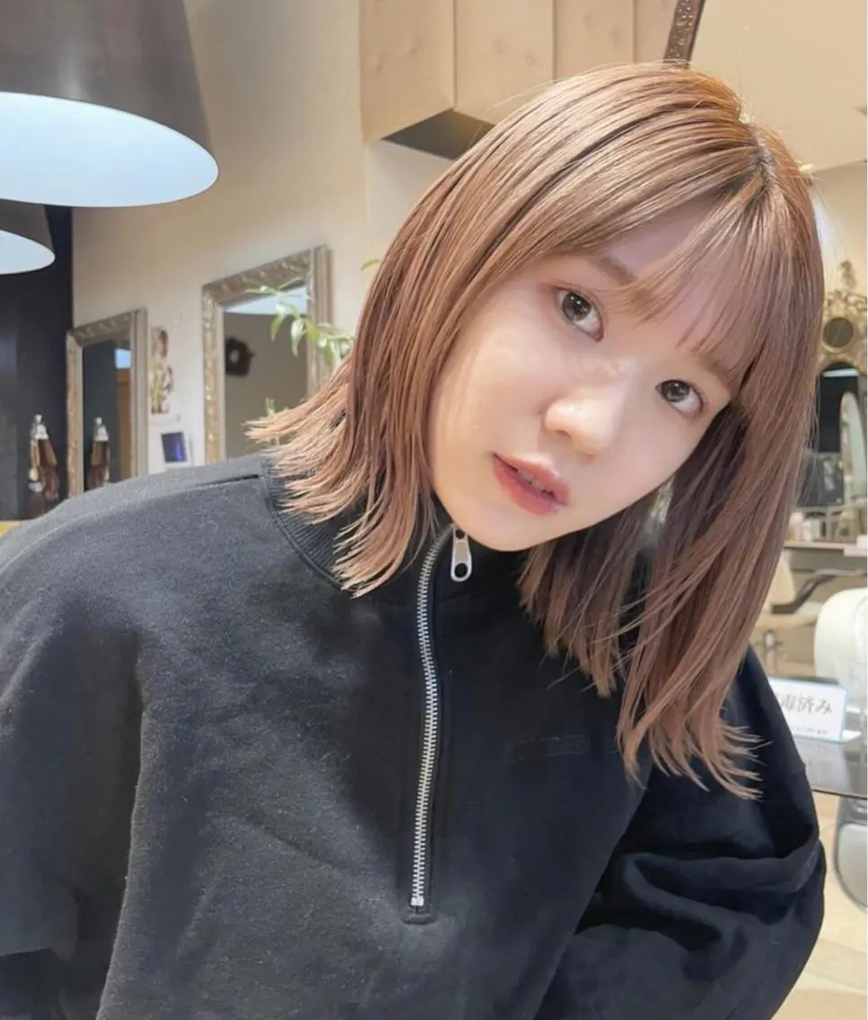 ミディアム カイ マコトのヘアスタイル
