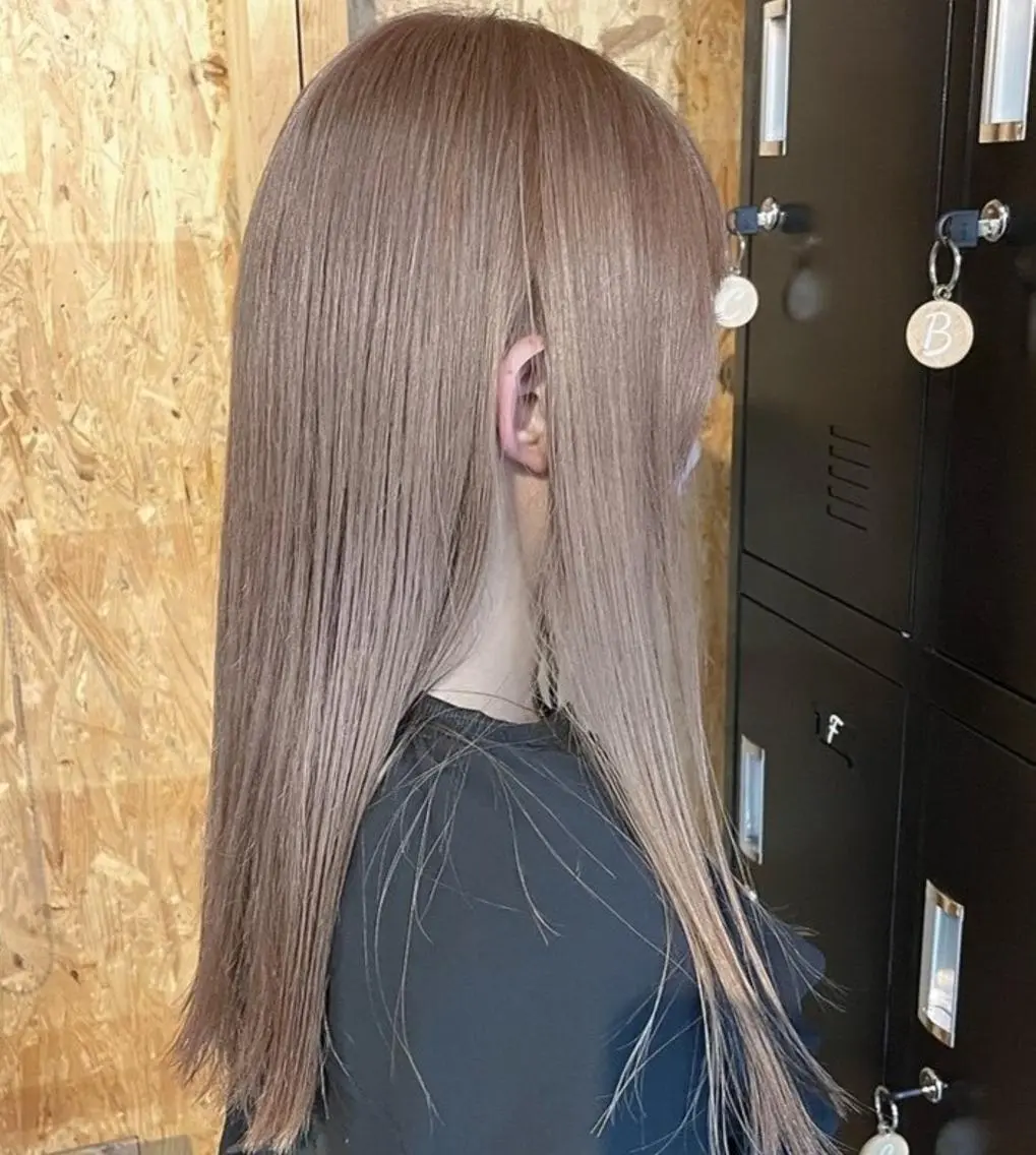セミロング 💕モテベージュ 🧡NANAKO🧡のヘアスタイル