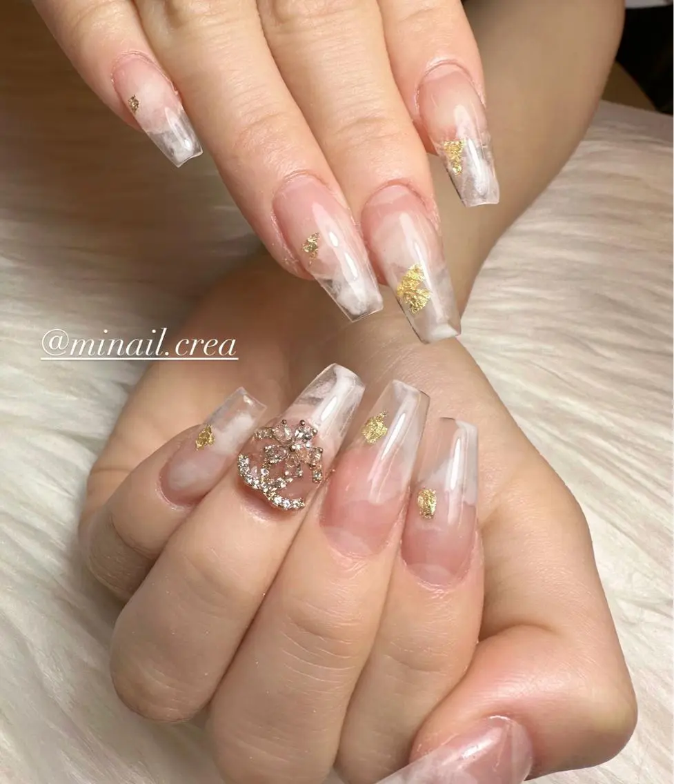 ネイル クリアネイル ロングネイル 大理石ネイル(マーブル) スカルプネイル ホワイト ハンドネイル CReA nailのネイルデザイン