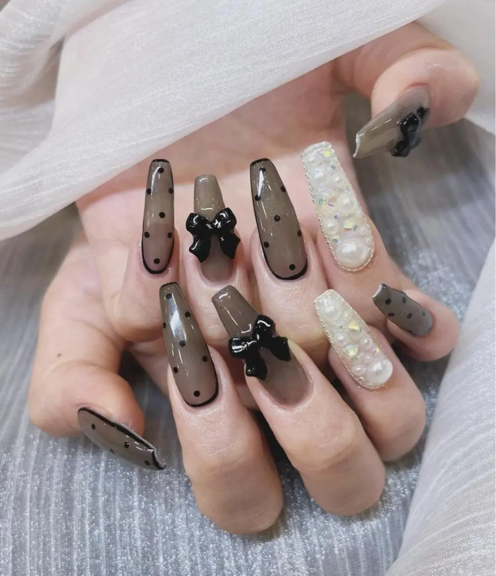 ネイル チークネイル 長さ出し フラッシュネイル フレンチネイル ガラスフレンチ ハンドネイル ハンドケア ネイル&アイサロン 🩷Lunaのネイルデザイン