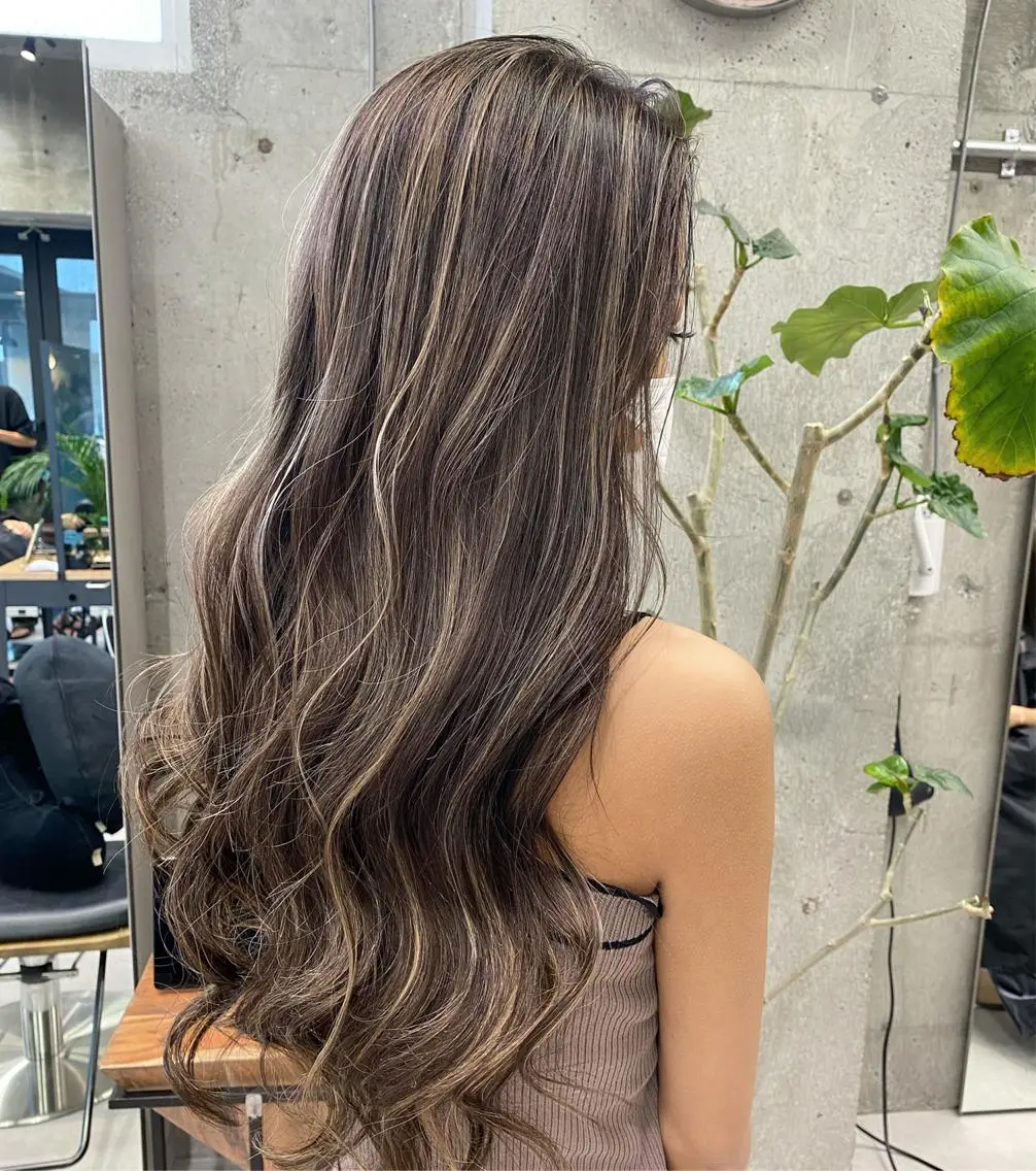 ロング ハイライト ヘアカラー 🌼透明感カラー ✳︎eri🌼のヘアスタイル