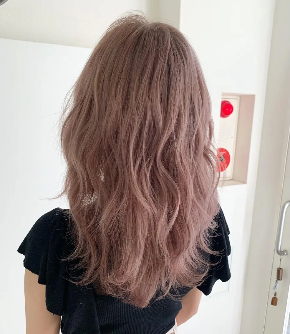 セミロング ピンクラベンダー カット ヘアカラー 渡辺 健太のヘアスタイル