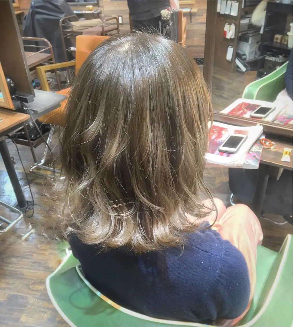ミディアム 川名 充✂️のヘアスタイル