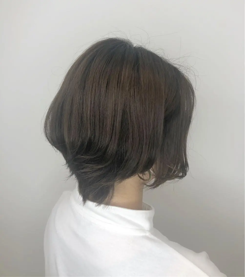 ショート カラー 手島 カミラのヘアスタイル