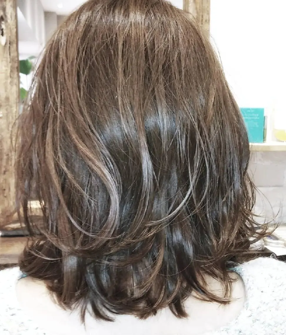セミロング カラー ヘアカラー トリートメント 大人の艶髪✂️ 矢崎美紀のヘアスタイル
