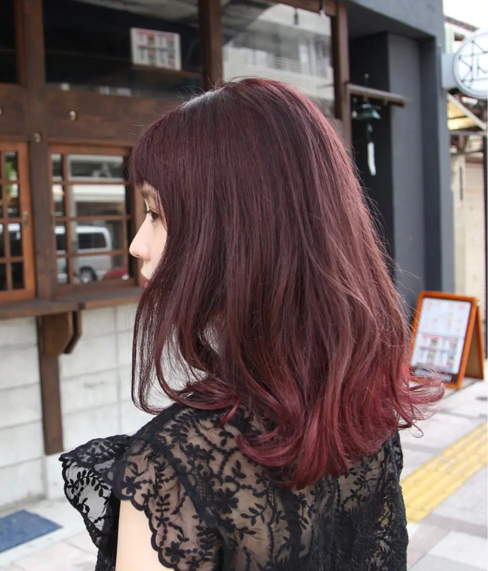 セミロング カラー ヘアアレンジ グラデーションカラー ヘアカラー トリートメント CoCooN minamiのヘアスタイル