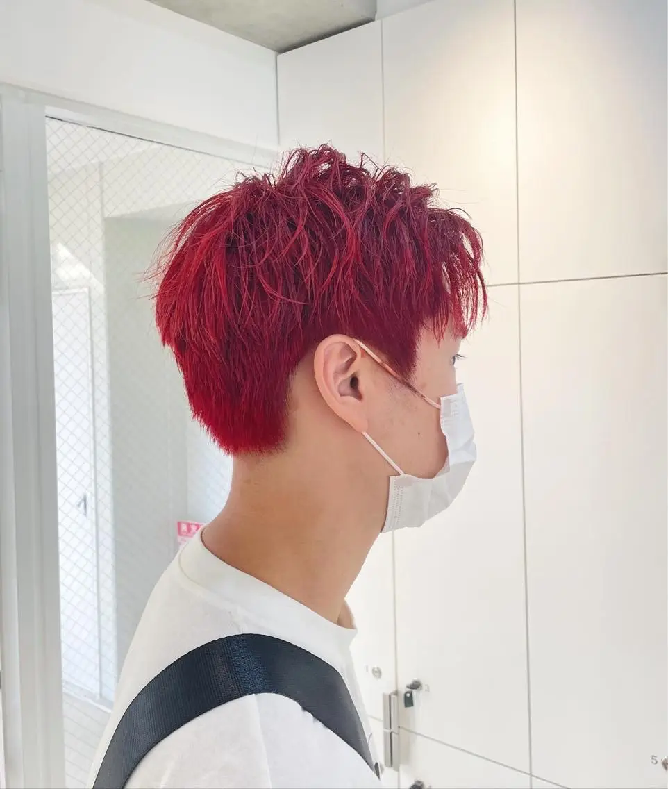 カラー ヘアアレンジ メンズ メンズブリーチ ブリーチ レッドカラー ヘアカラー トリートメント ヘッドスパ ヘアセット 艶カラー✨縮毛矯正✨ 翁長孝輔のヘアスタイル