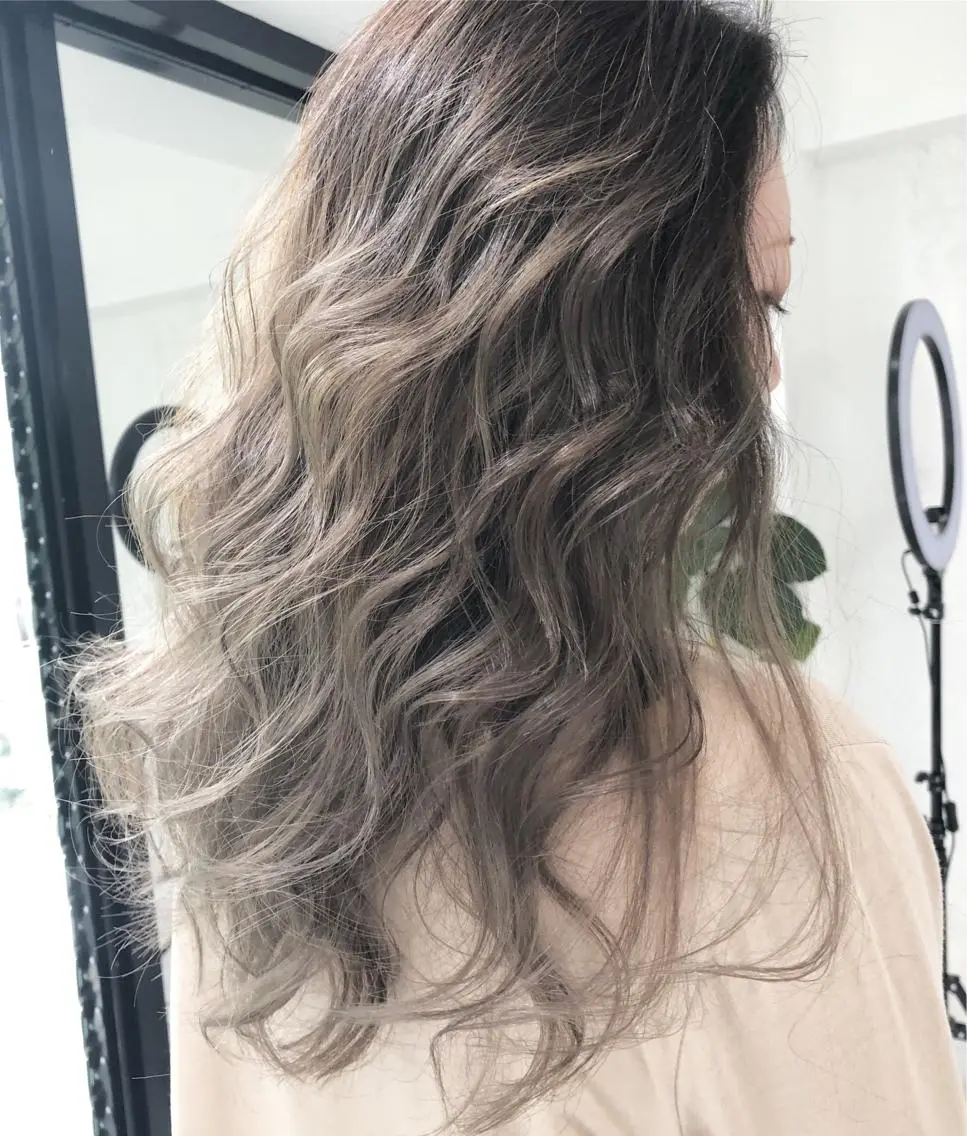 ロング カラー ショートボブ アッシュ バレイヤージュ グレージュ ハイライトカラー ヘアカラー トリートメント ヘッドスパ レイヤーカット✂️ 艶髪/小田部慎也のヘアスタイル