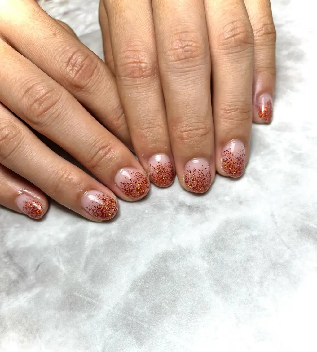 ネイル 成人式 ジェルネイル キラキラネイル 韓国ネイル ラメ(グリッター) nails' it...のネイルデザイン