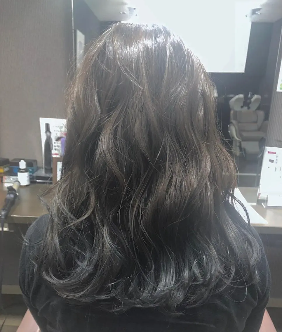 セミロング カラー pep natsumiのヘアスタイル