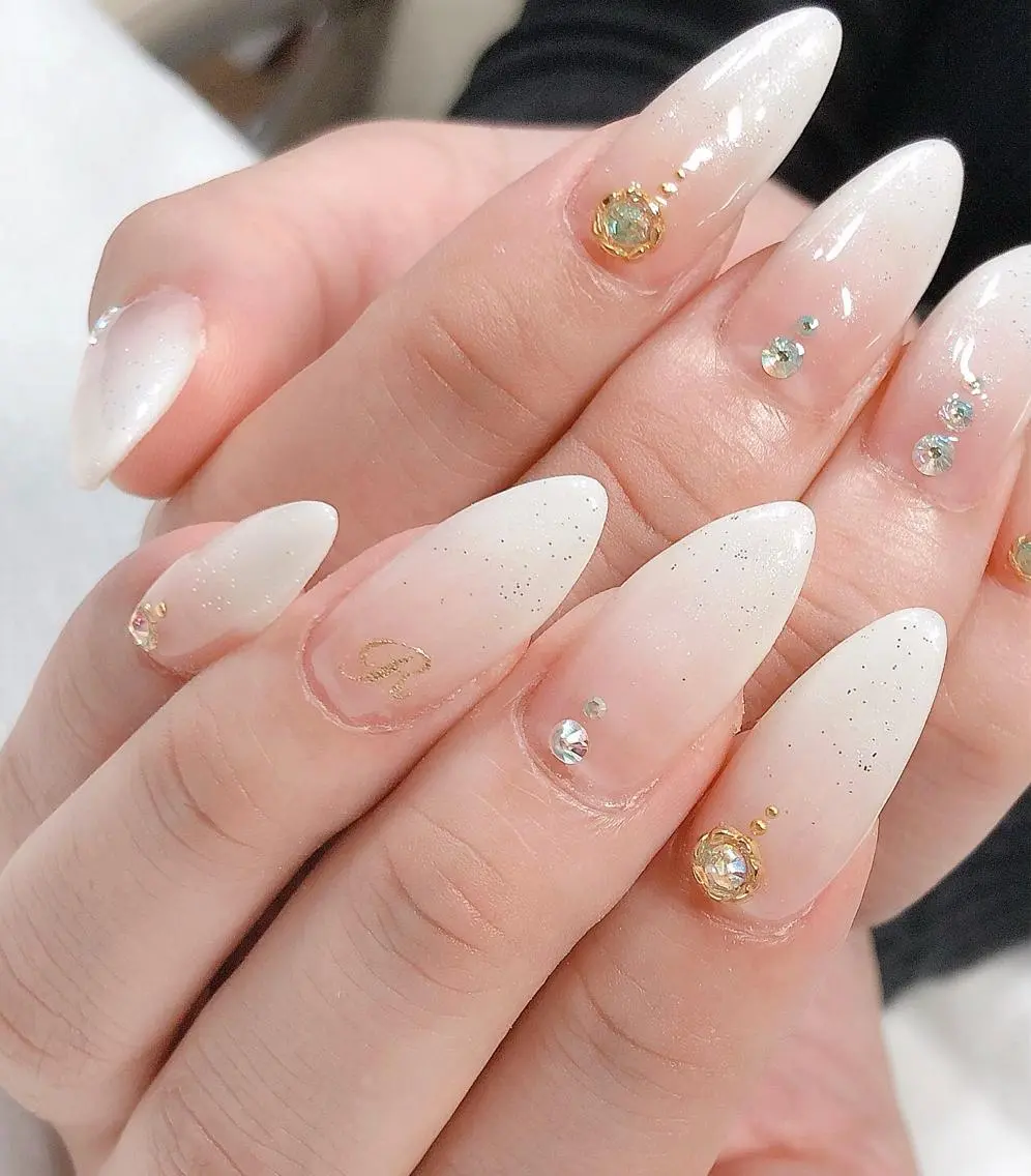 ネイル スカルプネイル シンプルネイル 東 千夏のネイルデザイン