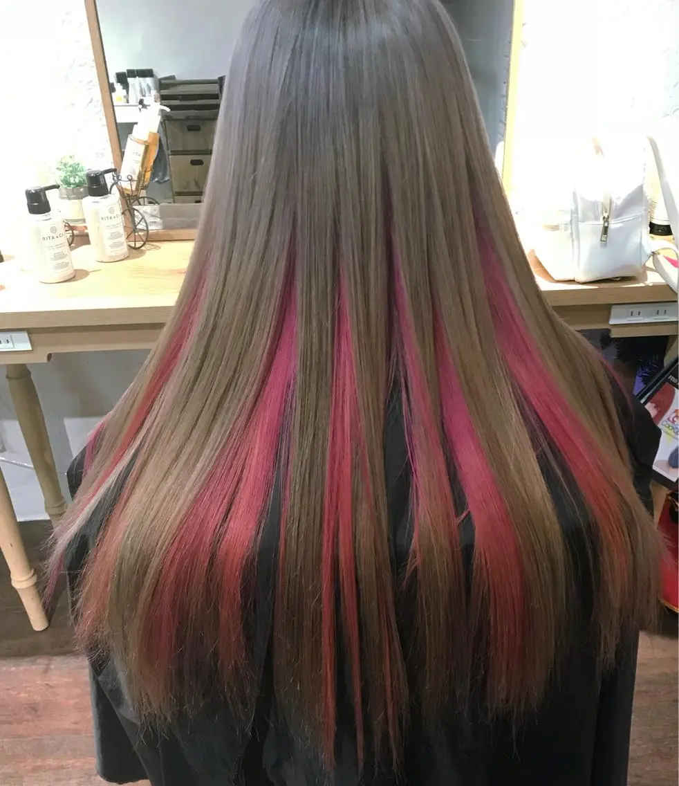 ロング カラー アッシュ ブリーチ ラベンダーカラー ラベンダーアッシュ ピンクカラー 伊藤 優希のヘアスタイル