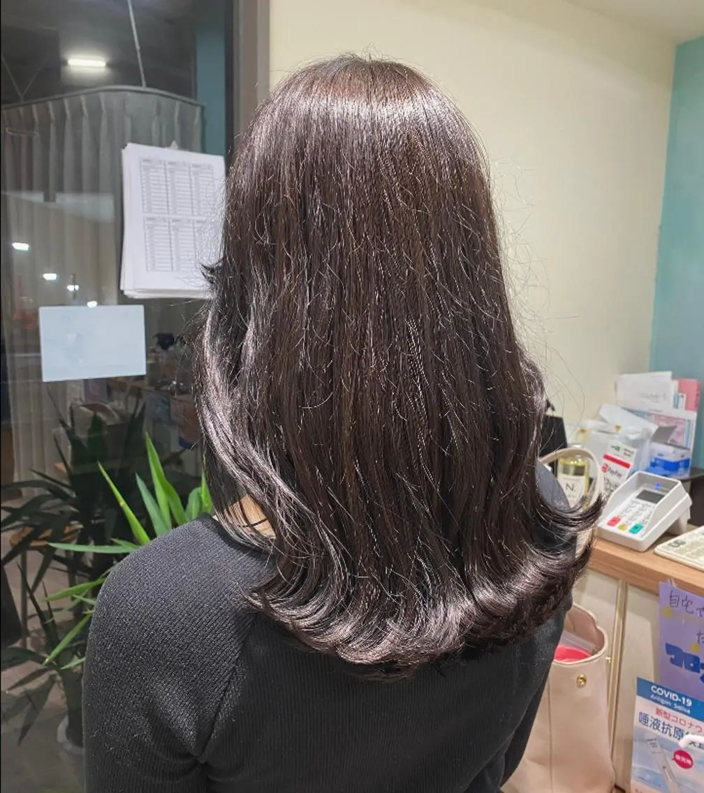 セミロング カラー 透明感カラー グレージュ くびれヘア 韓国風ヘア 後藤 瀬奈のヘアスタイル