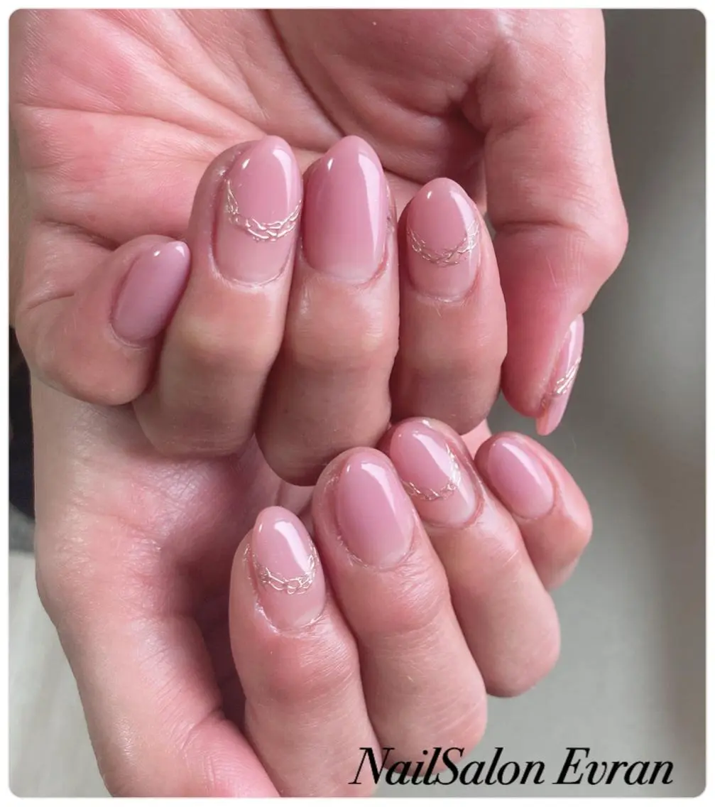ネイル アートネイル フレンチネイル マグネットネイル 持ち込み ニュアンスネイル Nail salon Evranのネイルデザイン