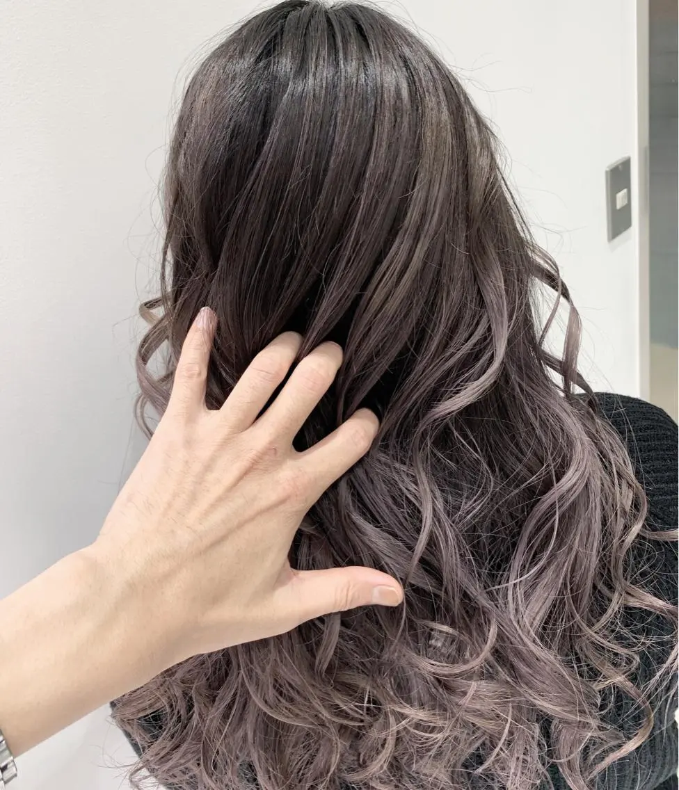 ロング カラー バレイヤージュ レイヤーカット カット ヘアカラー ブリーチ/バレイヤ ージュ川端裕司のヘアスタイル