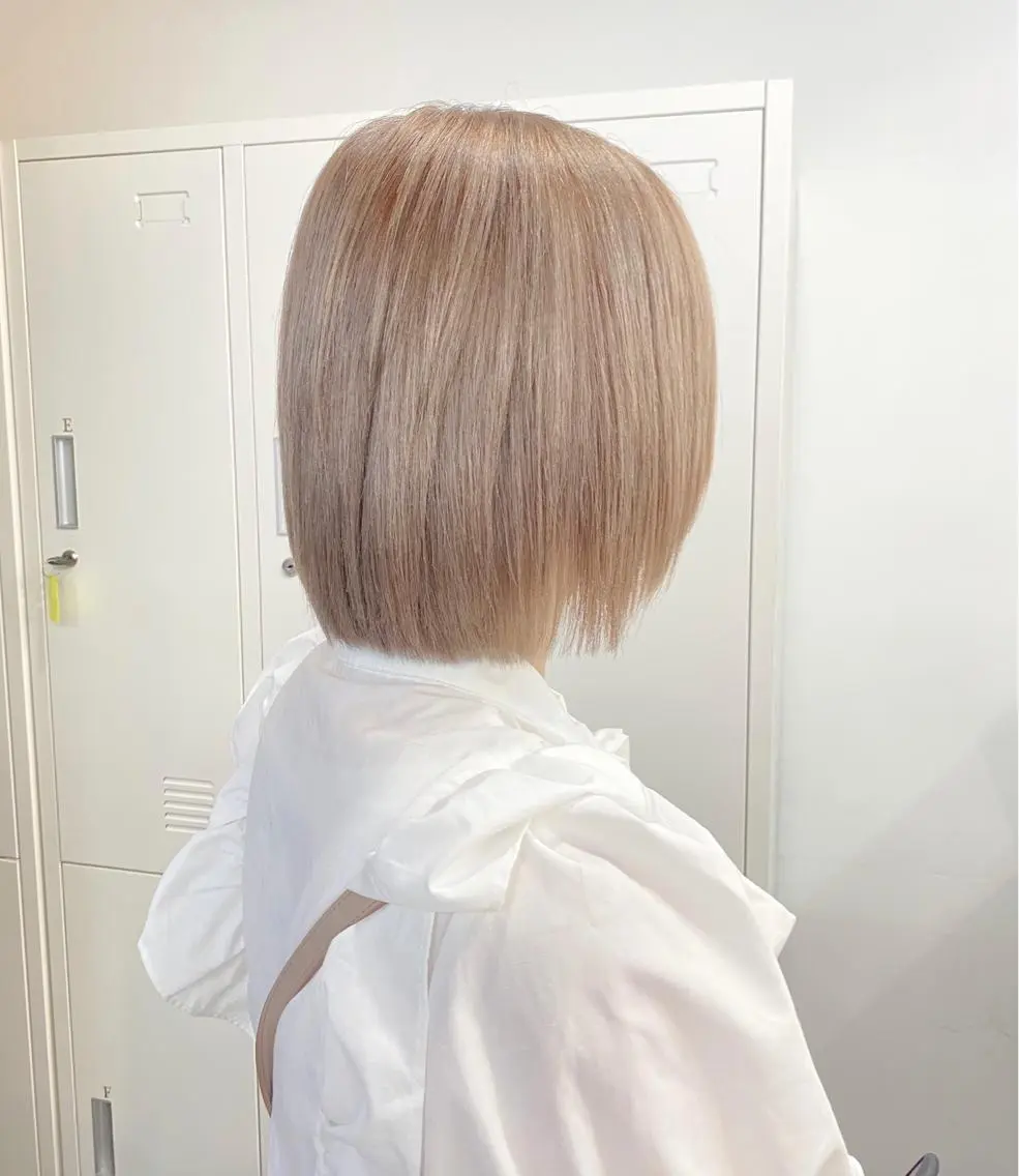 ショート カラー 似合わせベージュ 🍯ayumi🍯のヘアスタイル