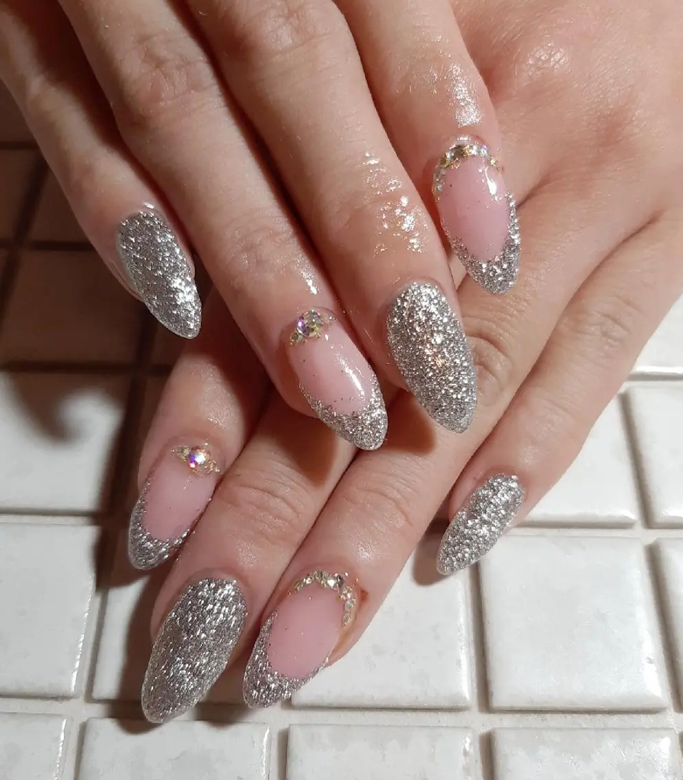 ネイル フレンチネイル キラキラネイル ラメ(グリッター) ハンドネイル private salon mieのネイルデザイン
