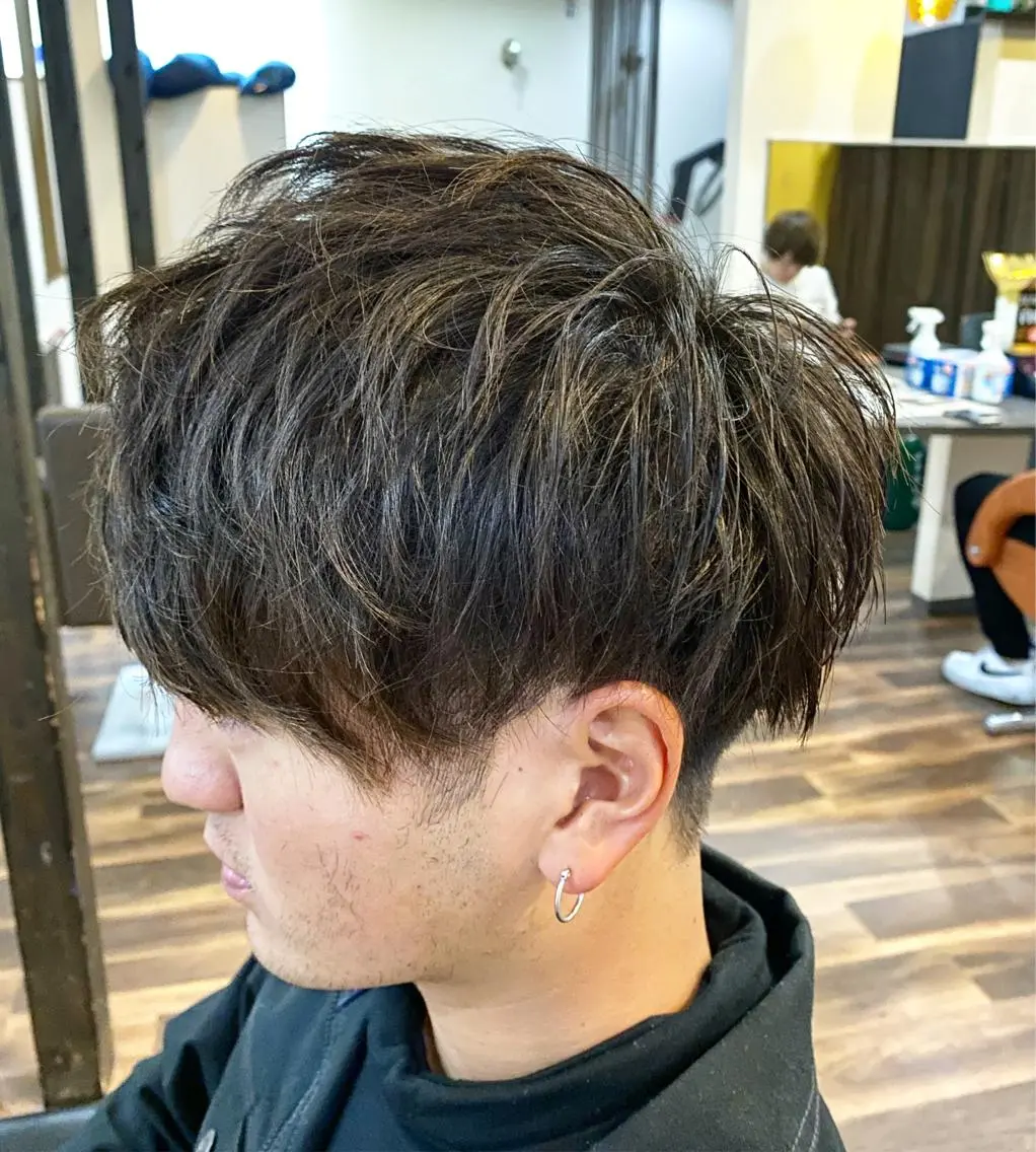 ショート メンズ マッシュ 刈り上げ 堀 広夢のヘアスタイル