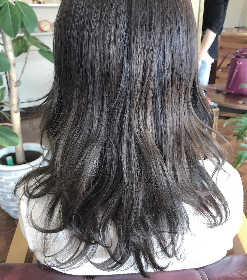 セミロング カラー グレージュ 大嶋 宏隆のヘアスタイル