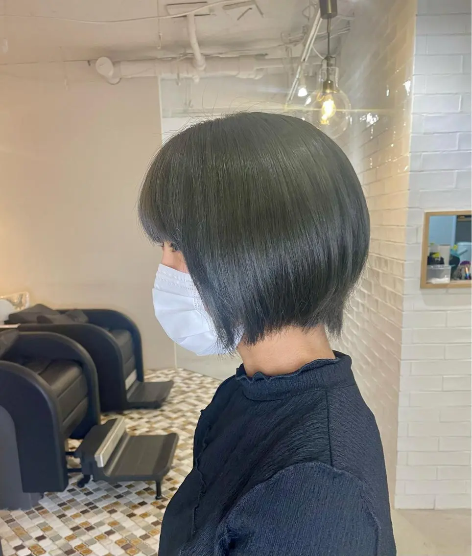 ショート カラー 平澤 萌香のヘアスタイル
