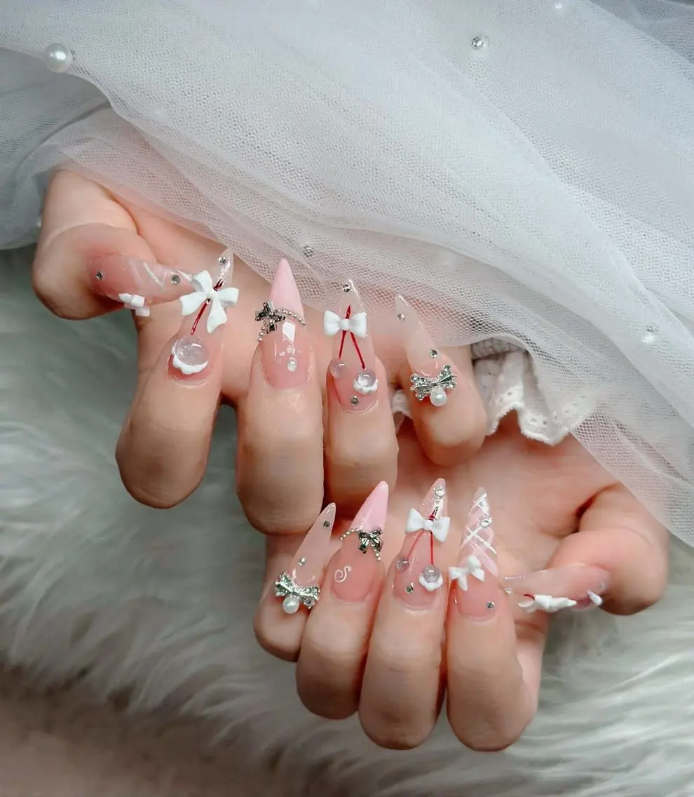 ネイル フレンチネイル ジェルネイル ハロウィン マグネットネイル ネイルチップ ハンドネイル H.baby Nail Salonのネイルデザイン
