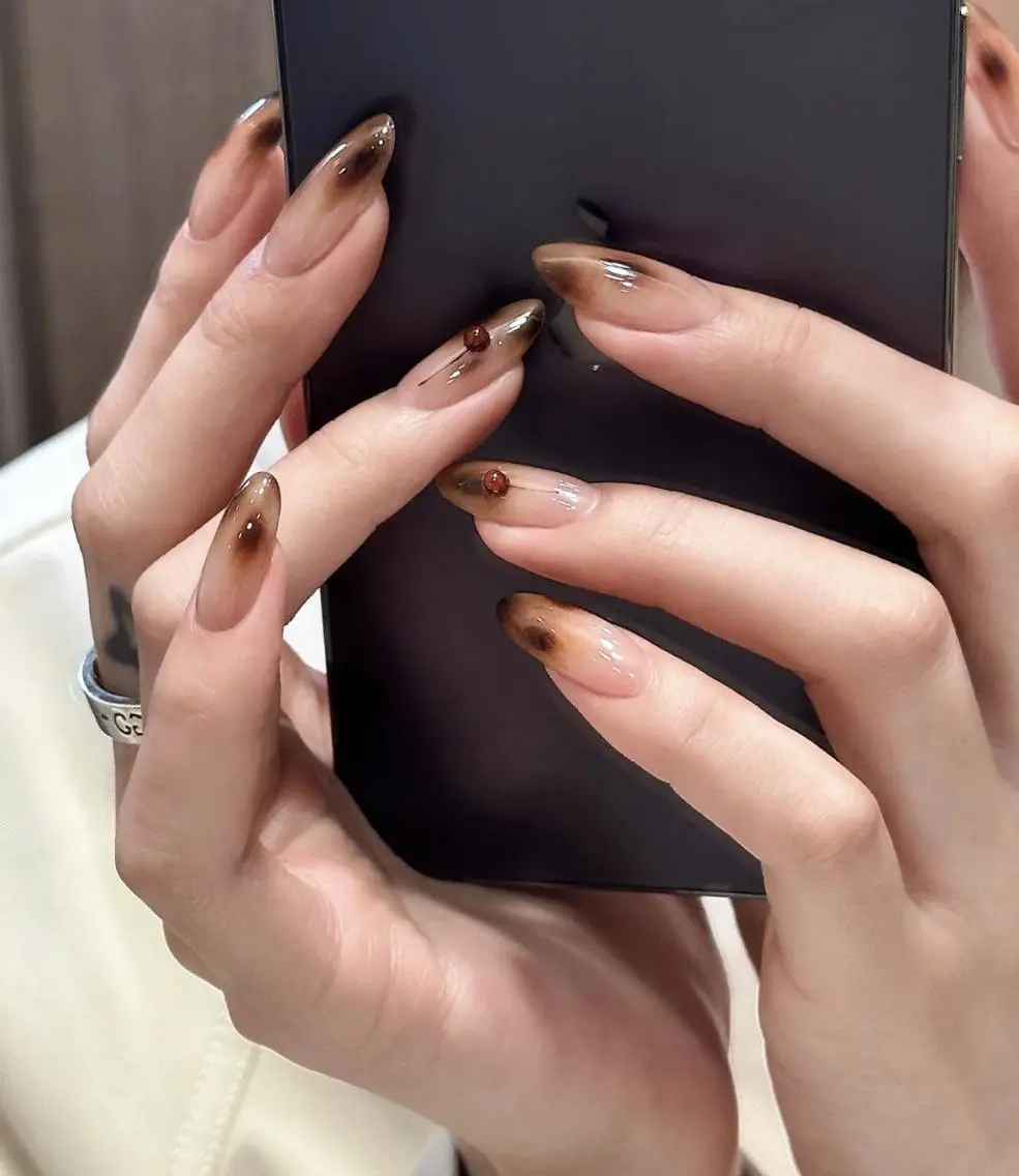 ネイル ハンドネイル ハンドケア 🍑 momo_nailのネイルデザイン
