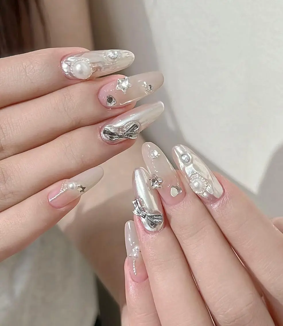 ネイル ハンドネイル 🎀 Ayaka_nailのネイルデザイン