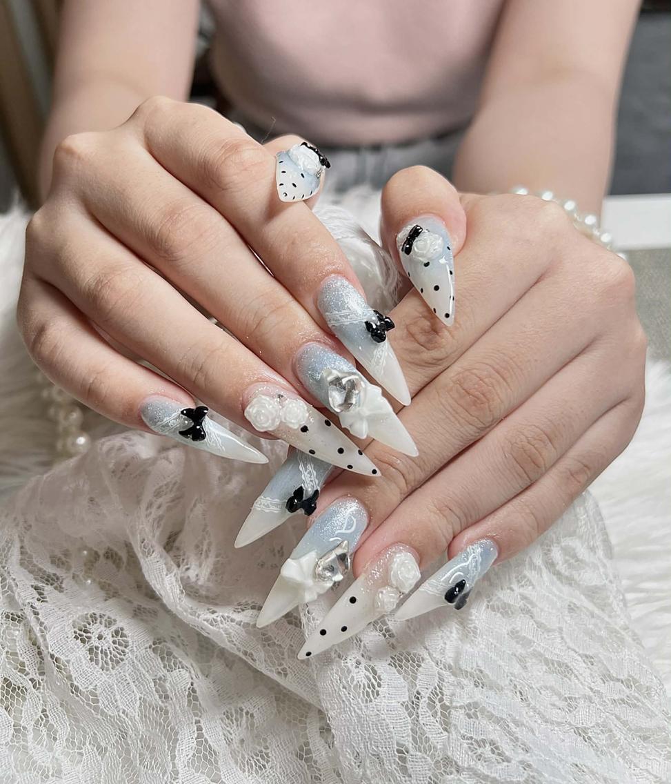 ネイル フレンチネイル ジェルネイル ハロウィン 韓国ネイル マグネットネイル ハンドネイル H.baby Nail Salonのネイルデザイン