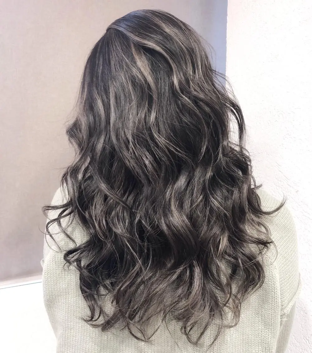 ロング カラー ハイライトカラー 3Dハイライト ハイライト biscohair 髪にドラマを。のヘアスタイル