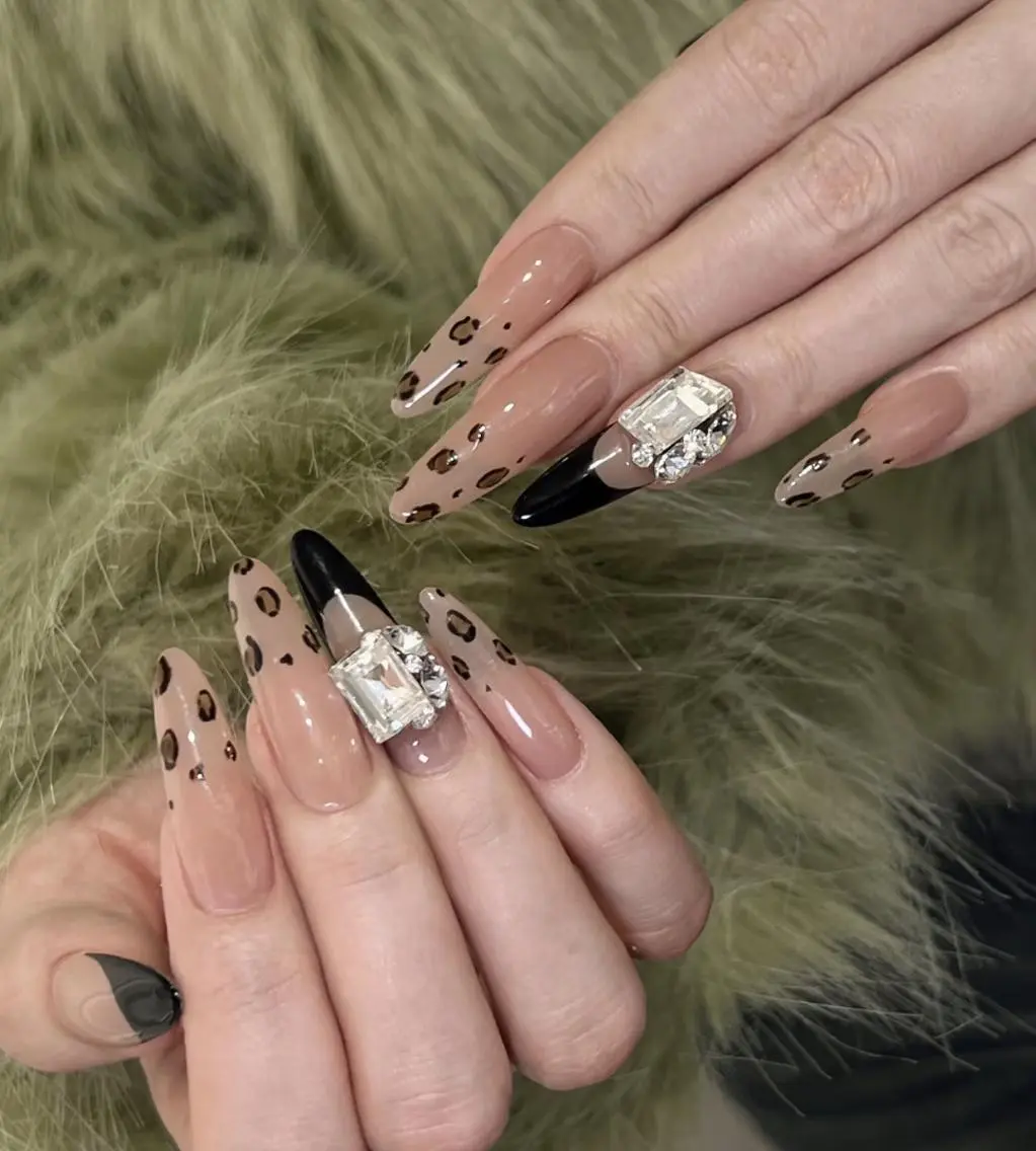 ネイル ハンドネイル 🎀 NaNa_nailのネイルデザイン