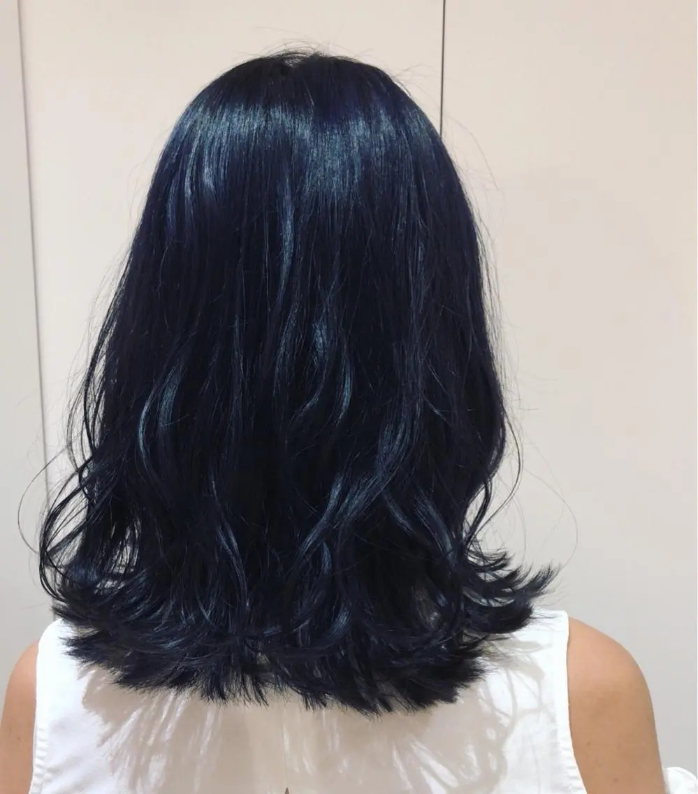 セミロング カラー 新實 ゆりあのヘアスタイル