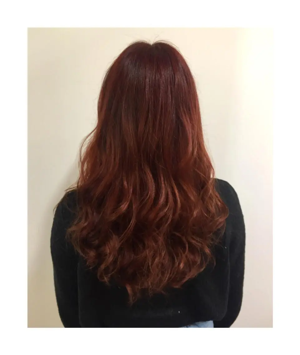 ロング カラー レッドカラー mayo 🐄🌈のヘアスタイル