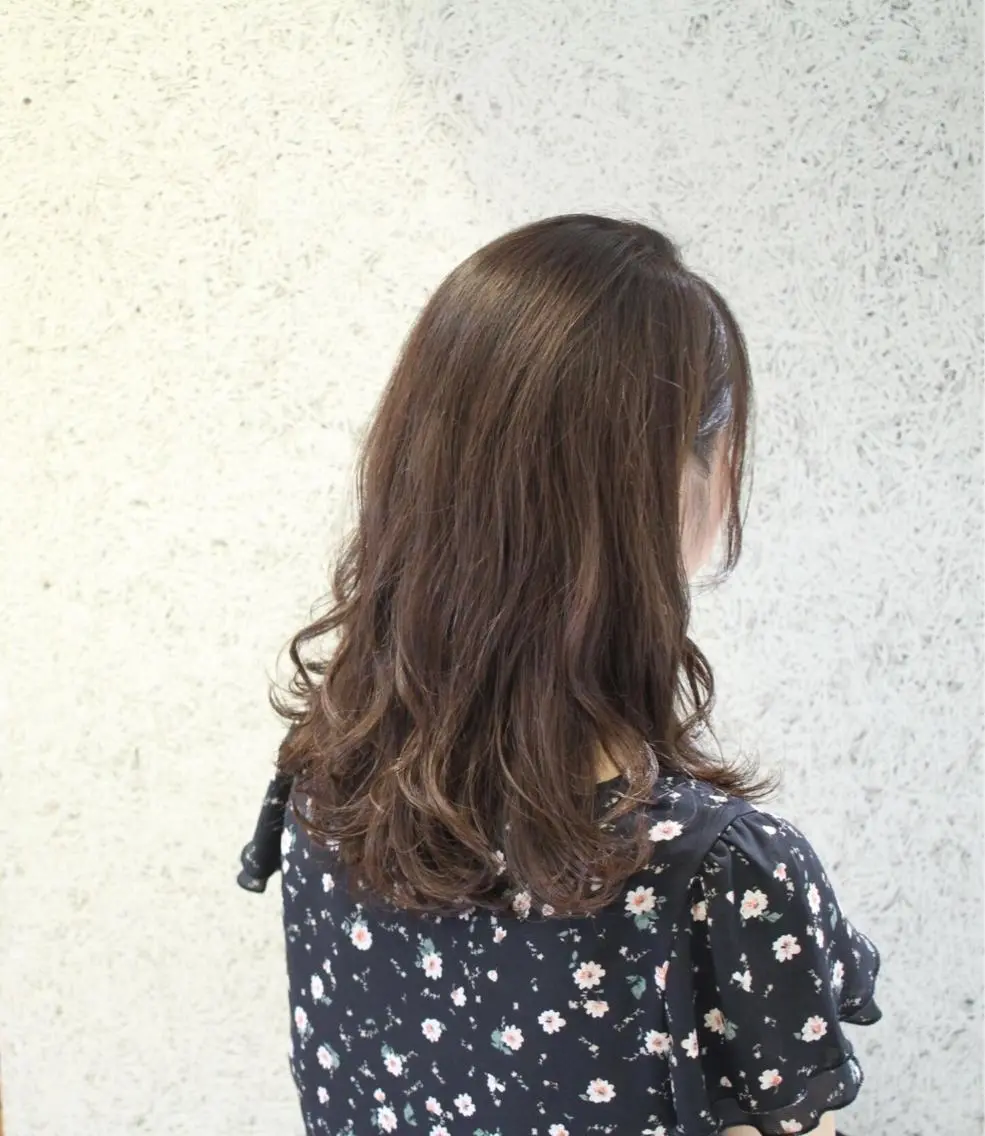 ミディアム カラー creep hair nozomiのヘアスタイル
