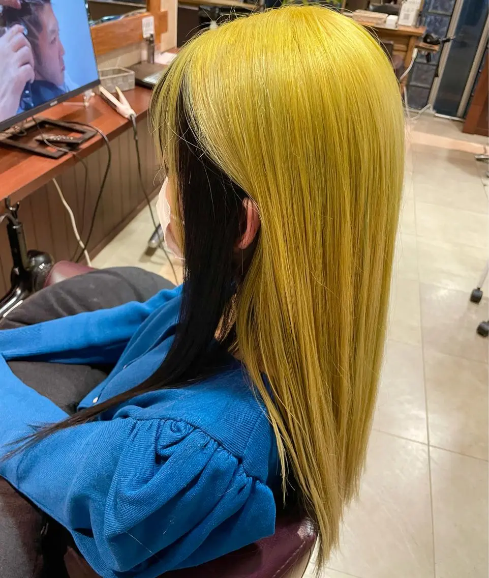 ロング カラー 黒髪 ブリーチ ブルーカラー ブルーブラック イエローカラー あいう えおのその他イメージ