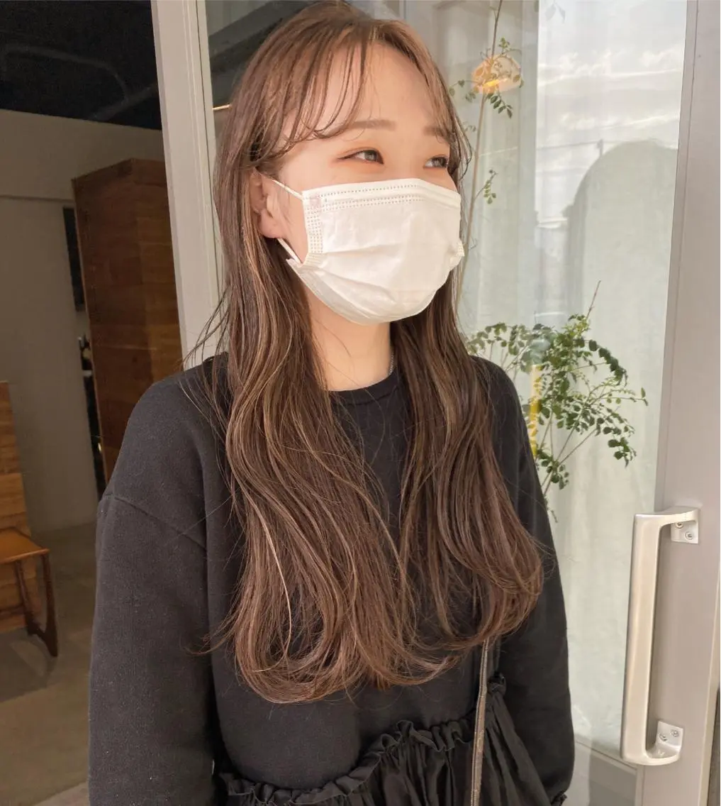ロング カラー ミストバング  フェイスフレーミング 塚原 安優のヘアスタイル