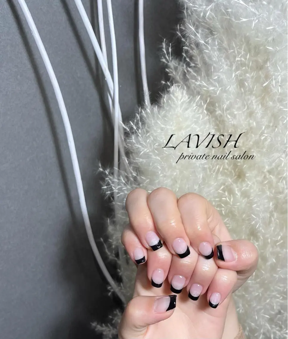 ネイル LAVISH 大和店 emi・:*+のネイルデザイン