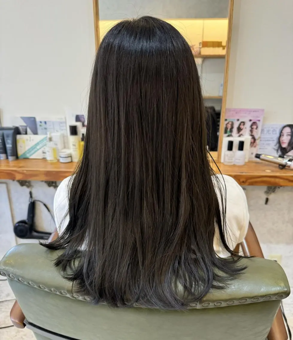 カラー ロング 透明感カラー イルミナカラー カット ヘアカラー トリートメント エイトウメダ 店長 稲尾友則のヘアスタイル