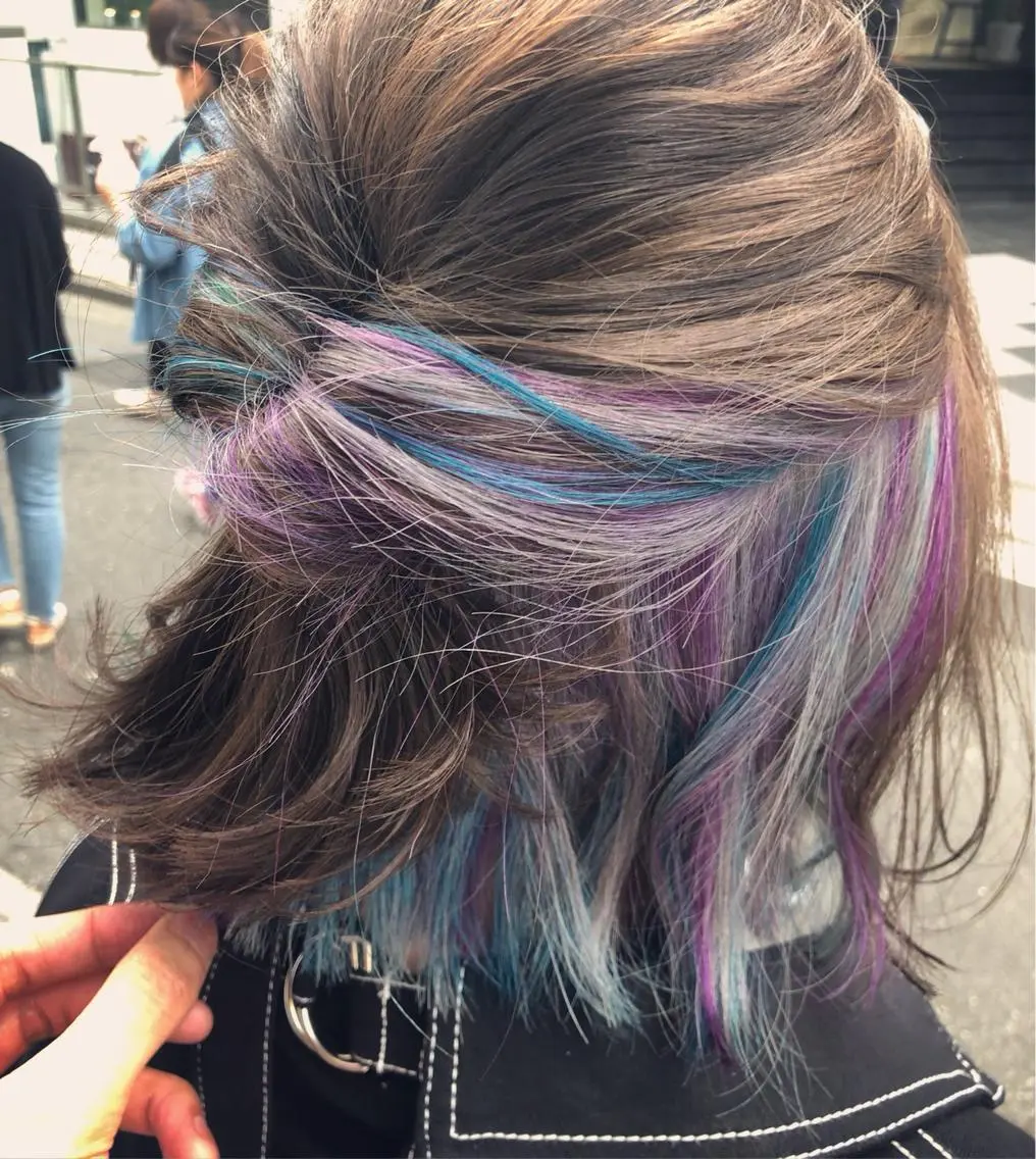 ショート カラー ヘアアレンジ アッシュ バレイヤージュ ミストバング ベージュカラー ブリーチ カット ヘアカラー トリートメント 原宿サロン代表 デザインカラー伊藤卓のヘアスタイル
