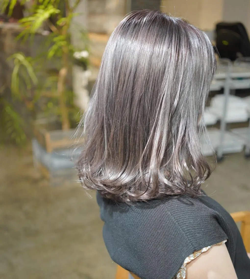 ミディアム ヘアカラー トリートメント ハイトーン/レイヤー /ケアブリーチ石川治のヘアスタイル