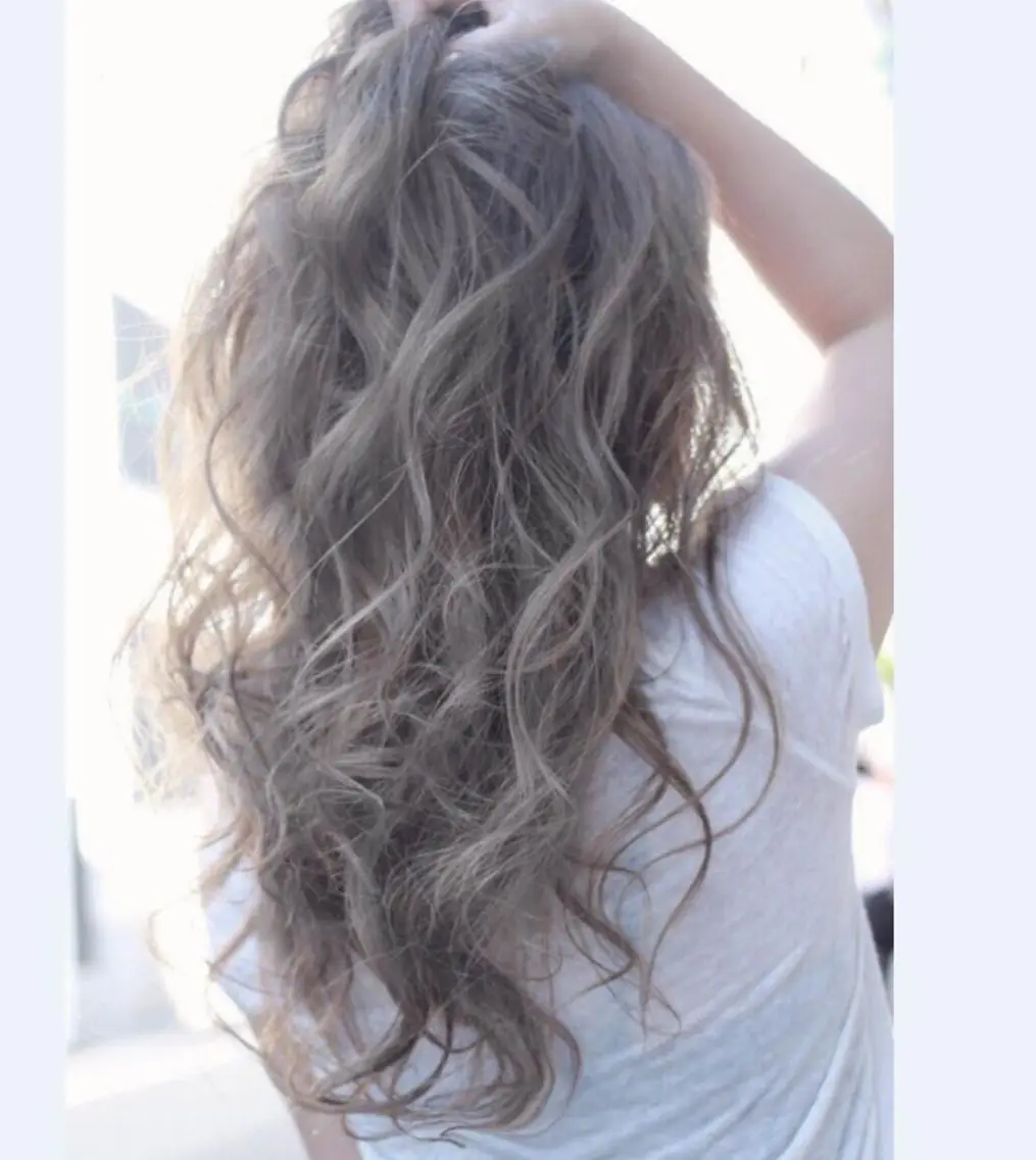 ロング カラー パーマ 大阪レミーエクステ チビ編み込みのヘアスタイル