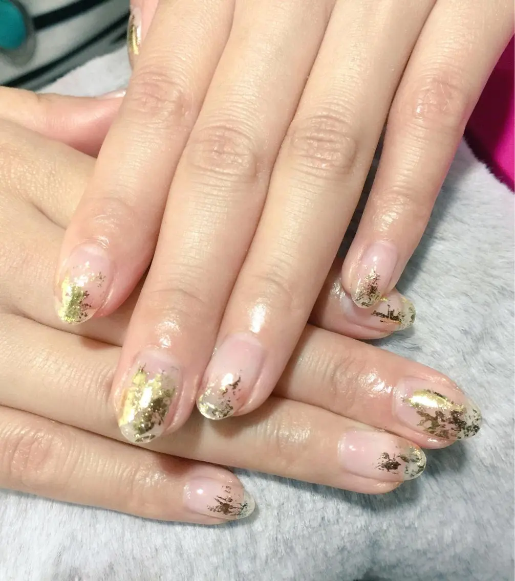 ネイル オーロラネイル クリアネイル ゴールド ニュアンスネイル フルリール 【プライベートサロンのネイルデザイン