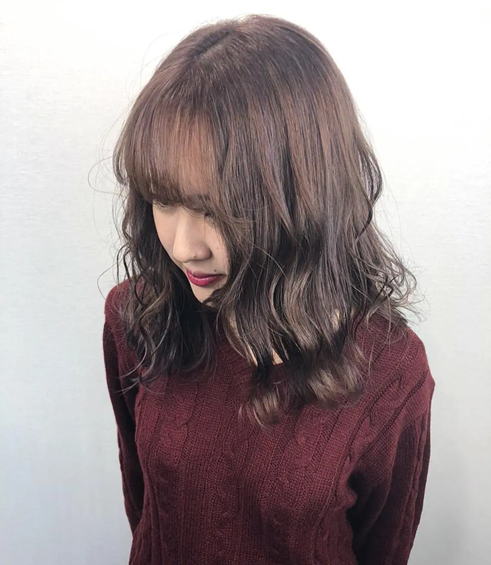 セミロング カラー ベージュカラー ハイトーンカラー ラベンダーカラー ヘアカラー 🤍2nd🤍田所 美希のヘアスタイル
