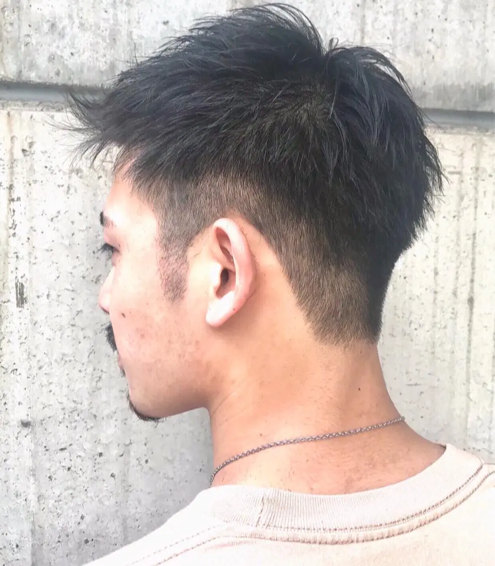 ショート メンズ オールバック フェードカット メンズハイトーン メンズメッシュ メンズパーマ カット AKI アキのヘアスタイル