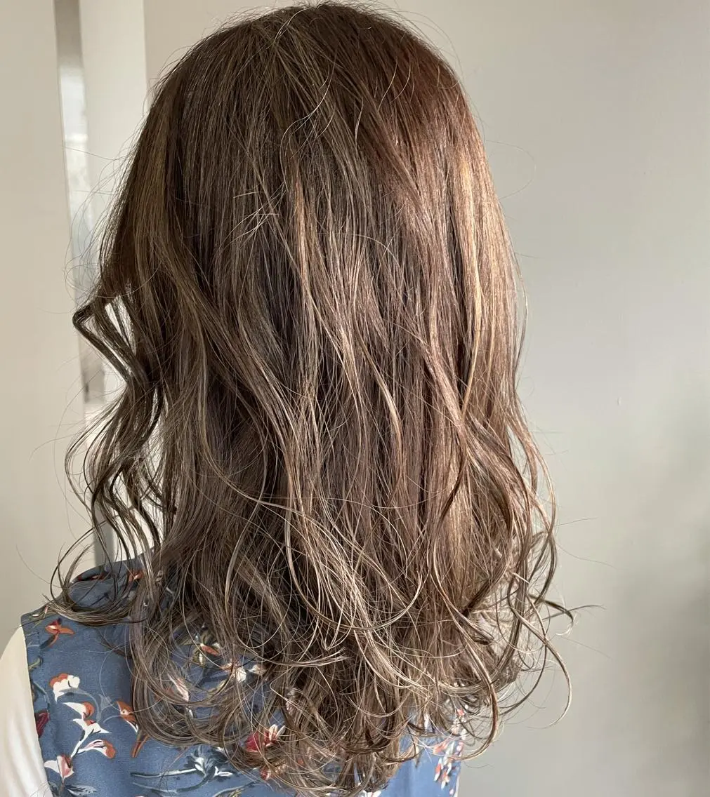 セミロング カラー ヘアカラー 心斎橋韓国ボブ 好原良真のヘアスタイル